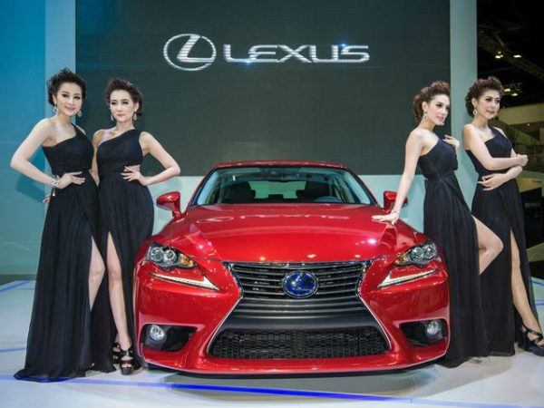 24-1369391792-bangkok-motor-show-2013-09