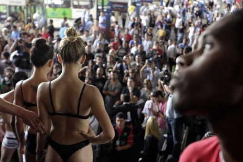 945221_665004640181492_1918425285_n