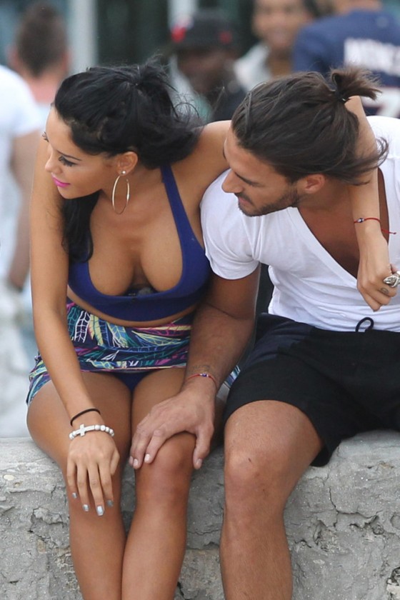 Nabilla-Benattia-filming-in-Miami--09-560x840