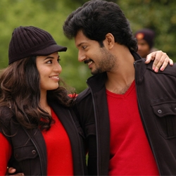 nenaithathu_yaaro_02