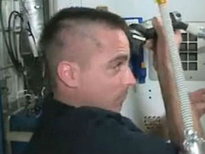 06-shave-head-space-full-300