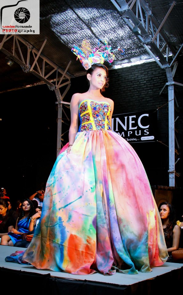 64881_589540601076093_1888404268_n