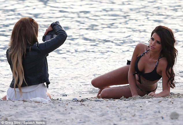 article-2335212-1A2097ED000005DC-1_634x434