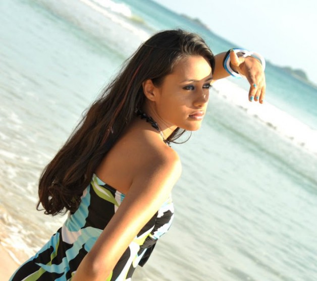 206674_219207911429006_100000193950645_1020902_4424656_n