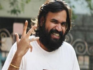 2111193278Untitled-1