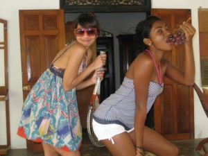 Lankan party girls hot pictures (78jpg