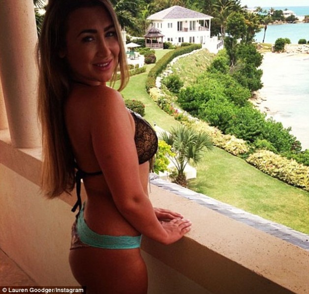 article-2352722-1A9B8884000005DC-350_634x604