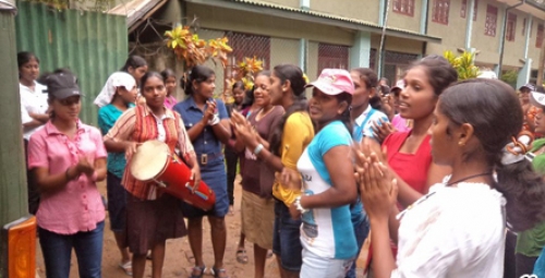 Tamil_women_soldier_p3