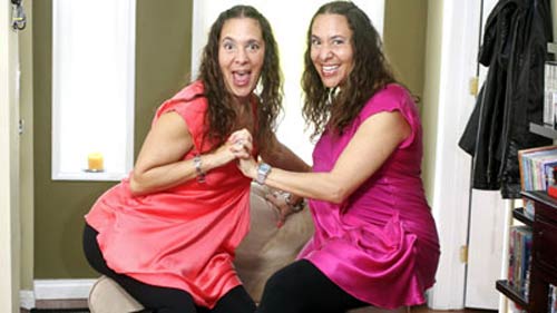 5574amy_and_becky_glass__barcroft_media