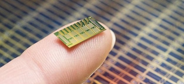 Contraception-Computer-chip