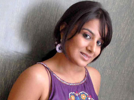 1036511439Untitled-1