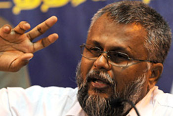 19574762081462639778douglas dewananda2