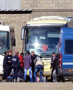 French-Police-Arrest-002