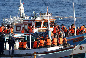 7471930891349438899boat3