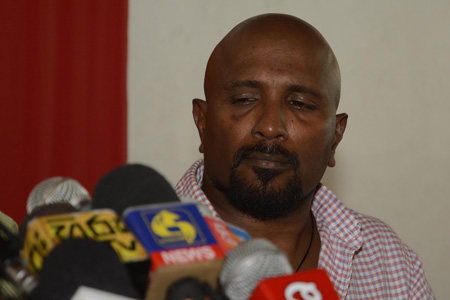 20593858981866499136kumar-L