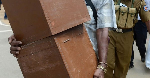 1956050652Untitled-1