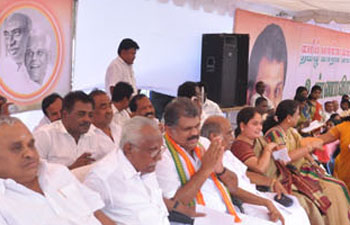 1502677082Untitled-1