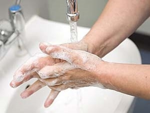 கை-கழுவுவதால்