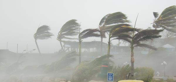 estimating-hurricane-wind-speed-with-gps_69442_600x450