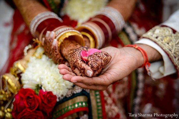 indian-wedding-ceremony-mehndi-bride