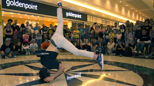 most_consecutive_halos_breakdance_header_002.w540