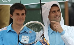 cheering_tennis_001.w245