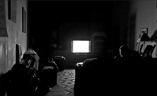 tv_dark_002.w540