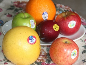 22-1458620381-whatthestickercodesonyourfruitsandveggiesactuallymean