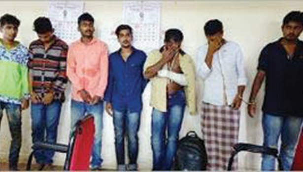 201604051629535176_young-girl-molested-near-thiruvananthapuram_SECVPF