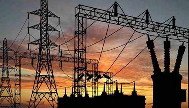 201604111801119439_11-killed-as-live-wire-hit-by-police-bullet-snaps_SECVPF