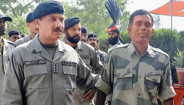 201604160605046469_BSF-Hands-Back-Pakistani-Man-Who-Had-Crossed-Border_SECVPF