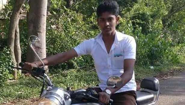 201605141037488678_truck-collision-plus-two-student-death-near-panruti_SECVPF