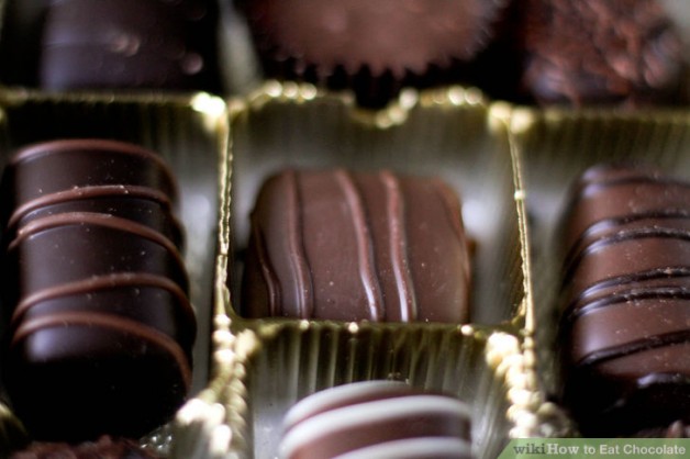 aid125379-728px-Eat-Chocolate-Step-7