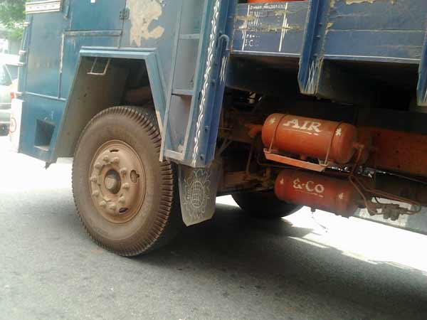 05-1465114018-lorry345-600