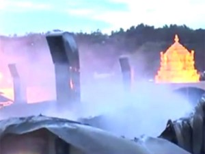 10-1465553672-tirupati-fire8-600