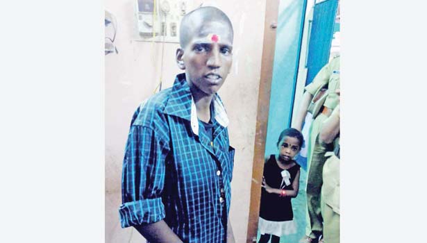 201606171034281966_18-year-old-Indian-girl-disguised-male-in-Sabarimala_SECVPF