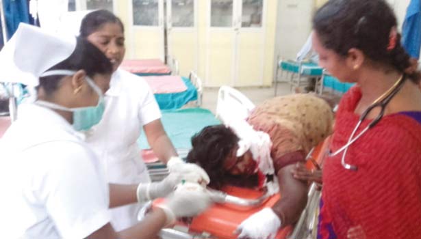 201606201932295864_Auto-driver-committed-suicide-by-cutting-his-wife-s-neck-in_SECVPF