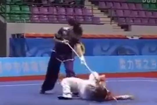 girl_danger_talent_002.w540