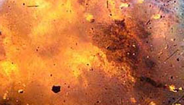 201607071101106507_Bomb-blast-in-Bangladesh-One-policeman-killed_SECVPF