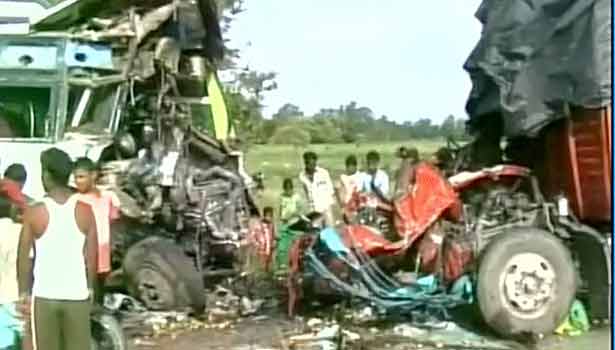 201607121243563625_Infant-among-4-killed-in-road-accident-in-UP_SECVPF