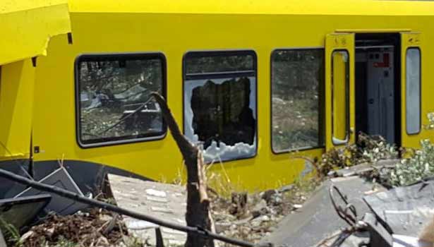 201607130056270990_20-die-when-trains-collide-in-Italy-officials-say_SECVPF