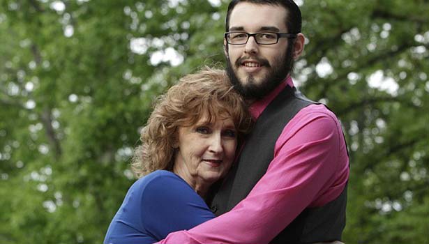 201607221451086550_71-yearold-woman-has-married-a-17-year-old-boy-in-Tennessee_SECVPF