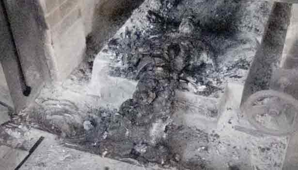 201607231612290562_Half-burnt-body-was-found-in-the-cemetery-in-pattukottai_SECVPF