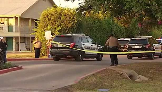 201607250805277497_Shooting-at-Texas-apartment-complex-leaves-4-dead_SECVPF