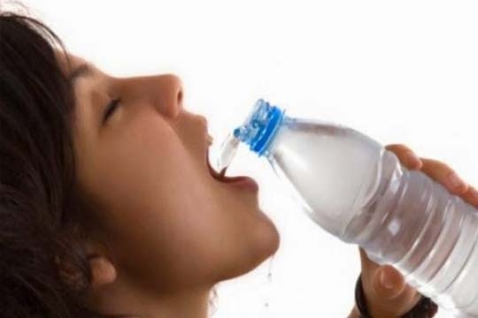 drink_water_girl_002.w540