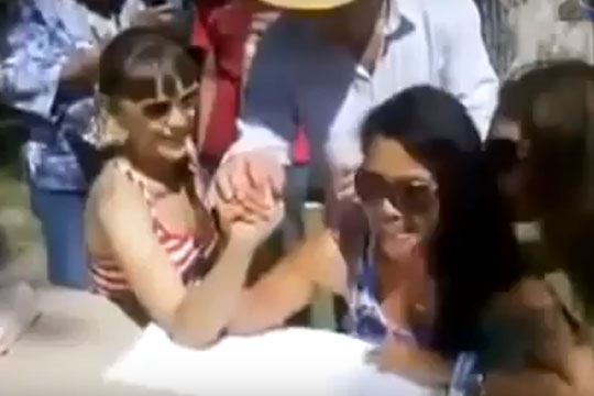 hand_wresting_002.w540 (1)