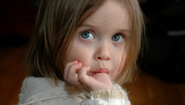 201608011050488574_Thumb-sucking-child-disadvantages-addiction_SECVPF