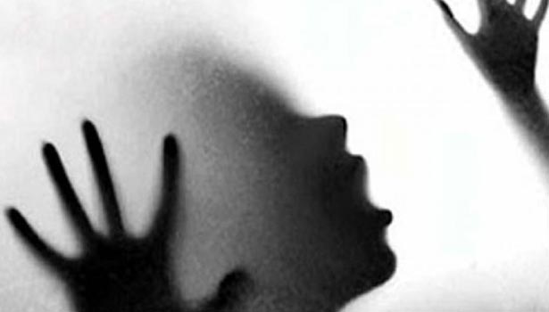 201608061847180904_Five-year-old-girl-torture-in-Hapur-villagers-block-NH24-in_SECVPF