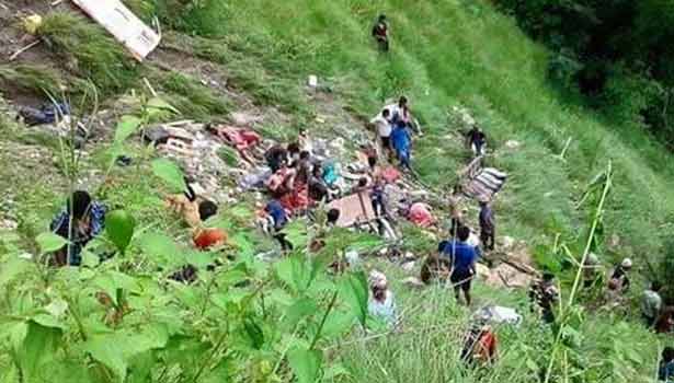 201608151933147040_33-killed-in-Nepal-road-accident_SECVPF