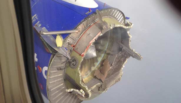 201608291634592098_engine-torn-apart-midair-us-flight-makes-emergency_SECVPF